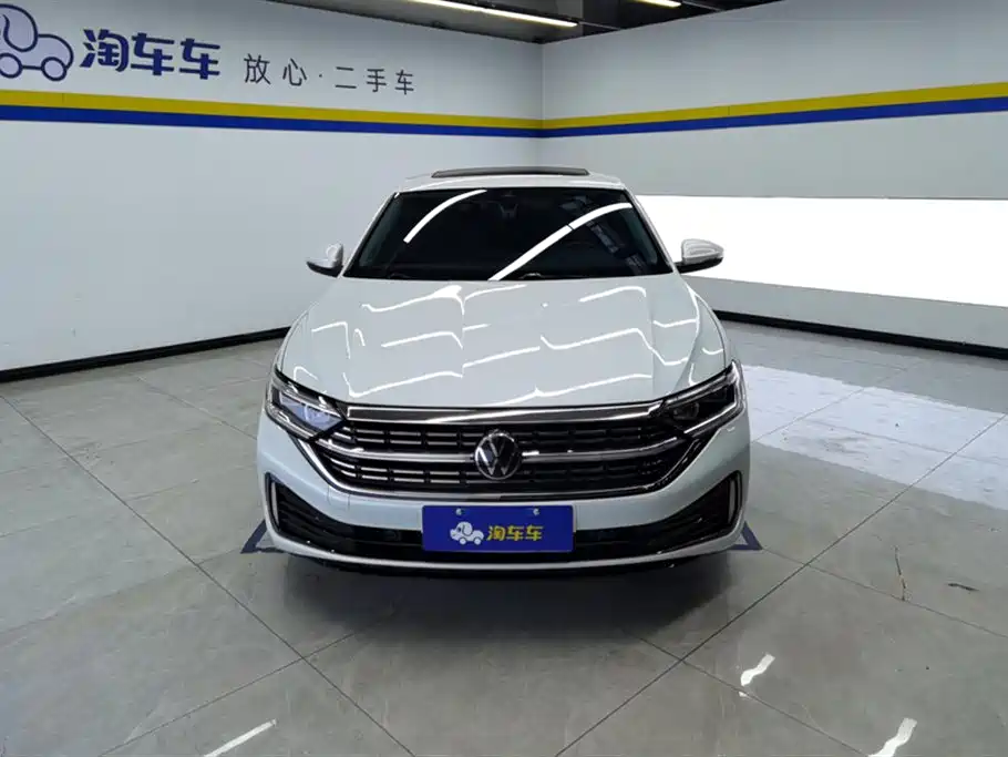 Volkswagen Sagitar 2023 300TSI DSG Excellence Edition фото 2