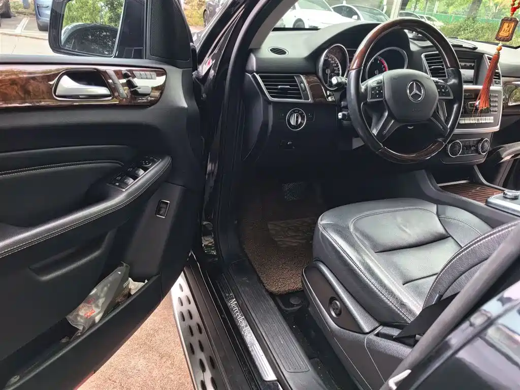 Mercedes-Benz M-Class 2014 ML 400 4MATIC Luxury фото 12