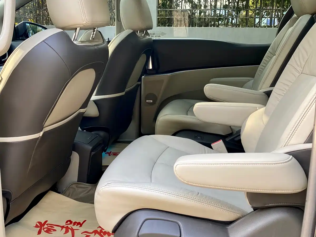 Buick GL8 2013 3.0L XT Luxury Business Flagship Edition фото 24