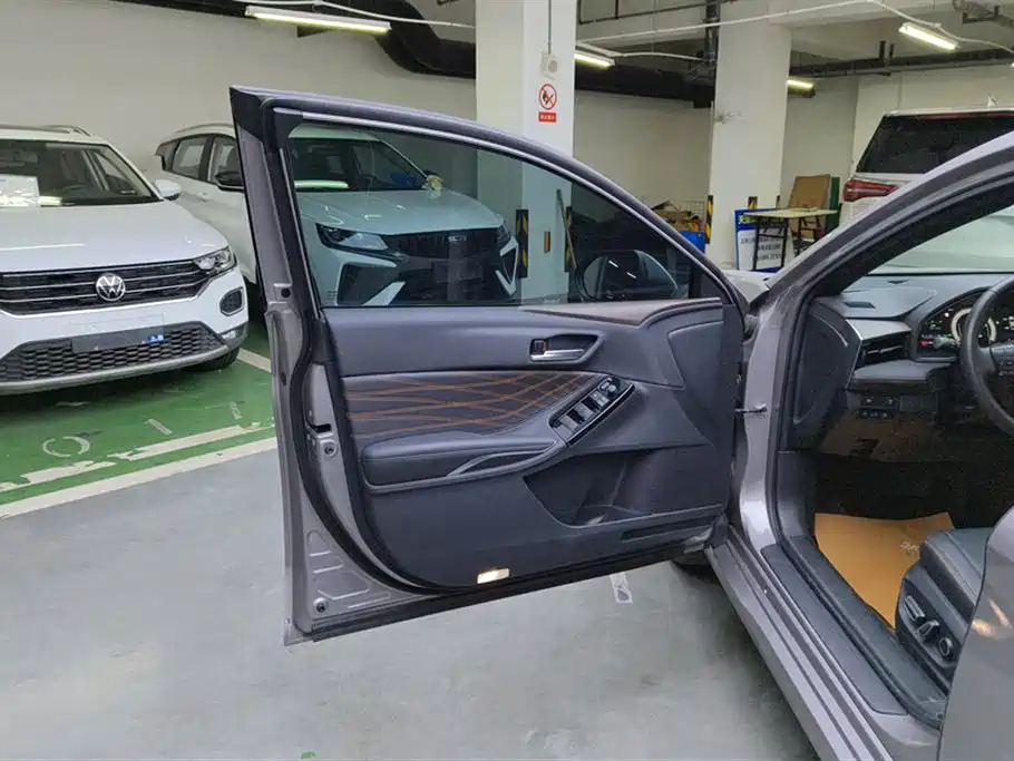 Toyota Avalon 2024 Hybrid 2.0L Luxury Edition фото 7