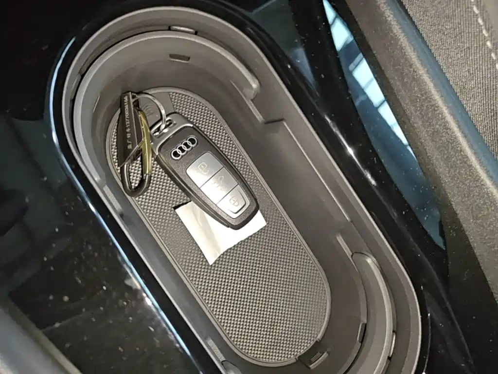 Audi Q4 e-tron 2026 2024 40 e-tron Pioneer Edition