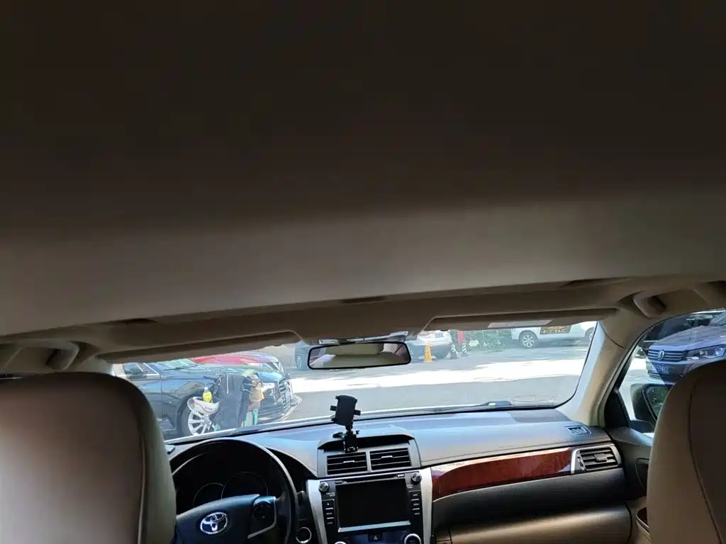 Toyota Camry 2012 2.5G Luxury Edition фото 19