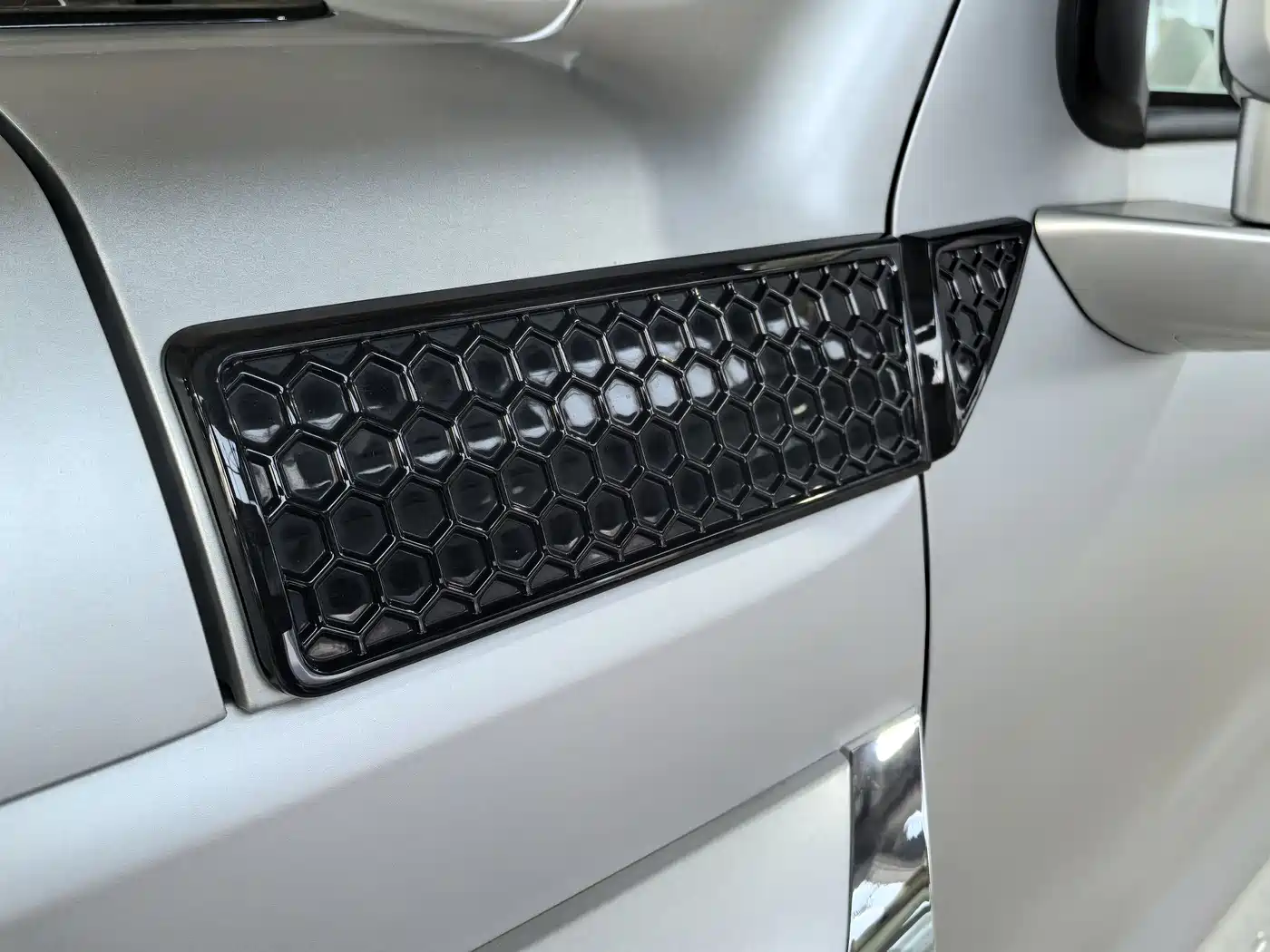 TANK CO CREATION TANK 300