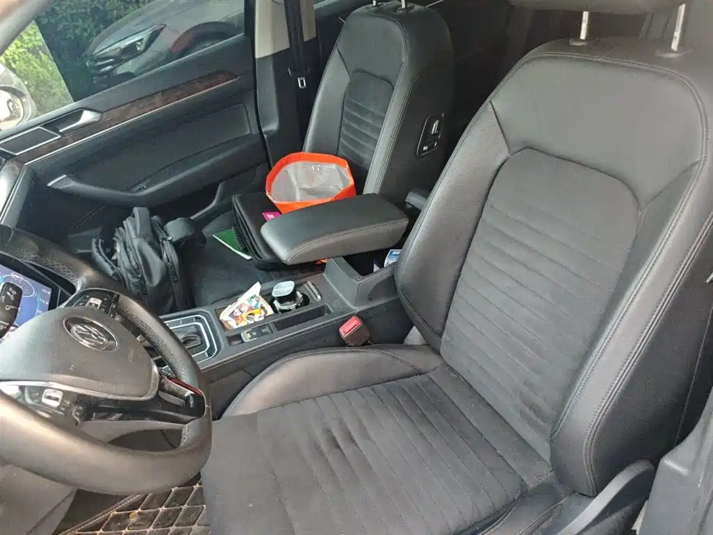 Volkswagen Magotan 2018 330TSI DSG Luxury фото 16