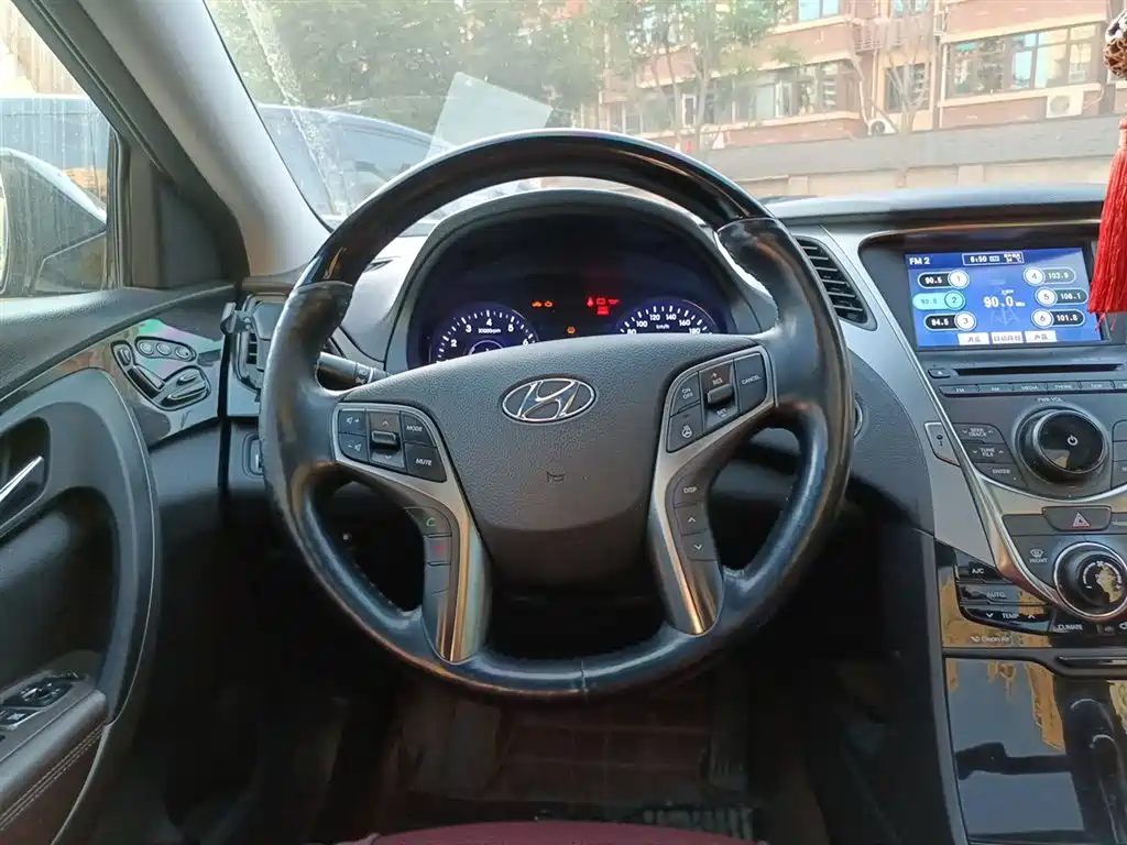 Hyundai Azera 2011 2.4L Flagship фото 6