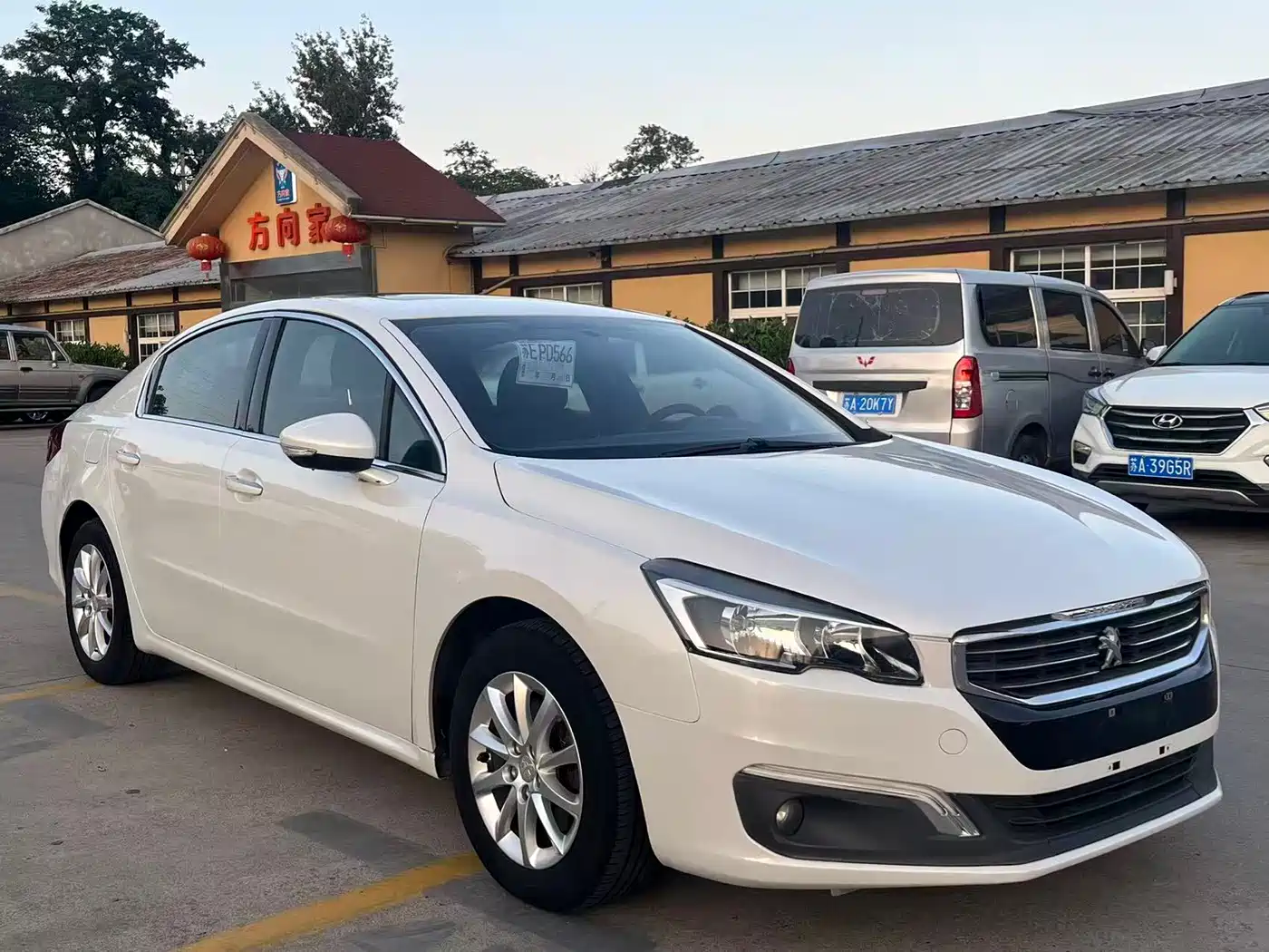 Peugeot 508 2015 2.0L Automatic Zhiyi Edition фото 3
