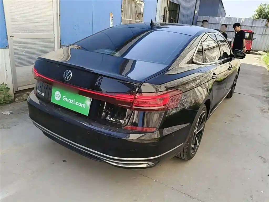 Volkswagen Passat 2023 Facelift 330TSI Starlight Luxury Edition фото 7