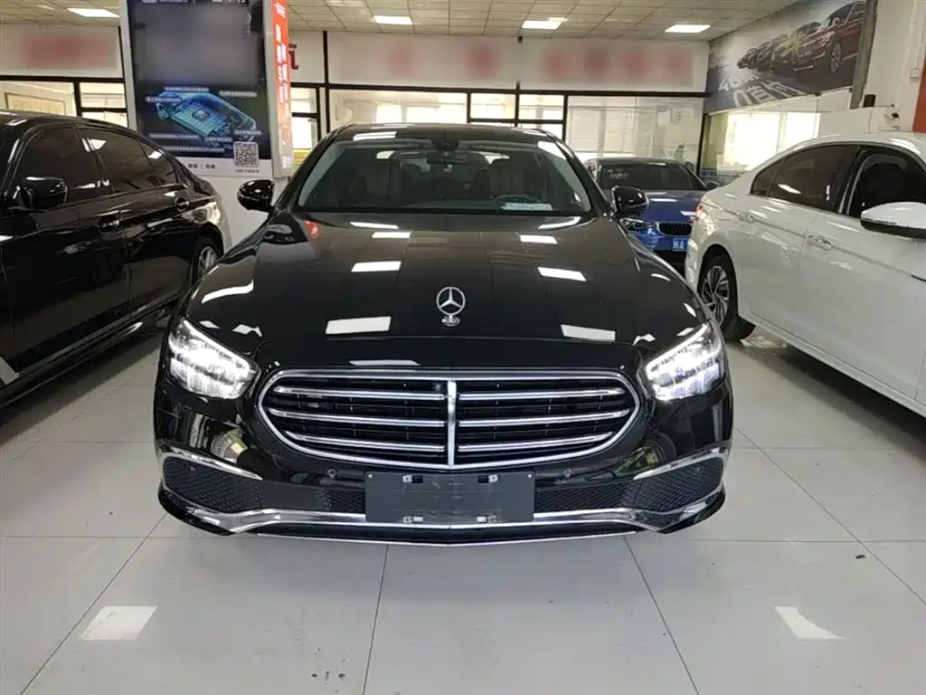 MERCEDES-BENZ E-CLASS