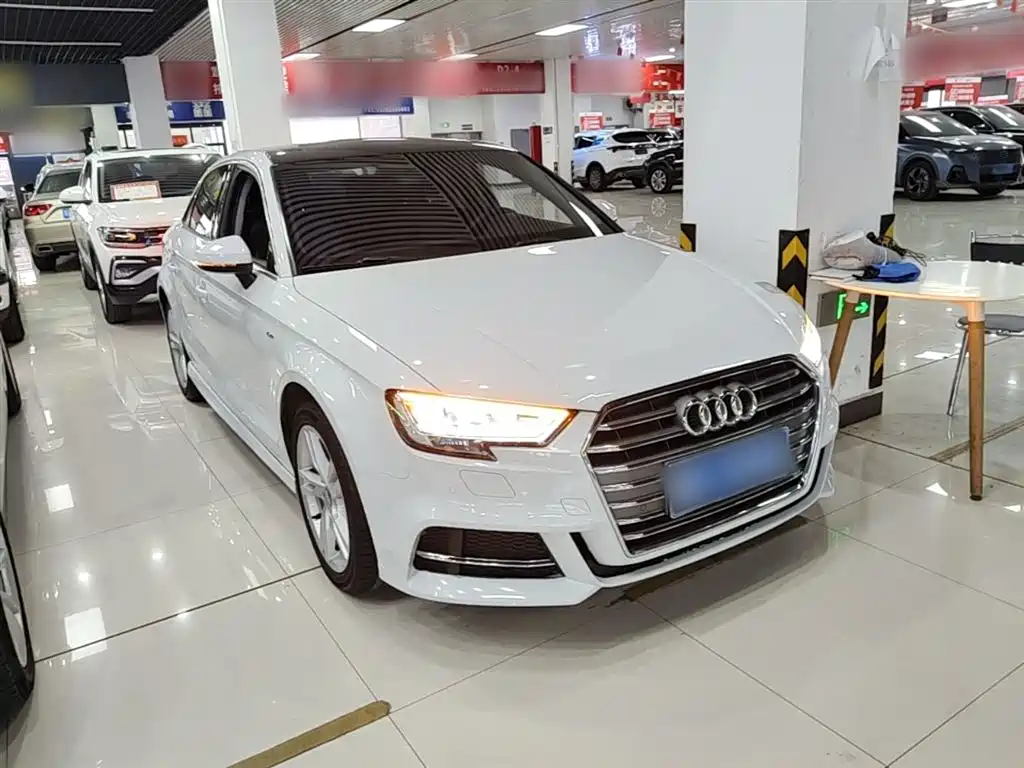 Audi A3 2020 Limousine 35 TFSI Fashion China VI фото 4