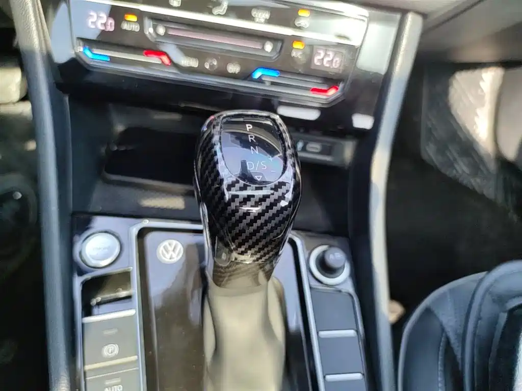Volkswagen Sagitar 2023 300TSI DSG Excellence Edition фото 14