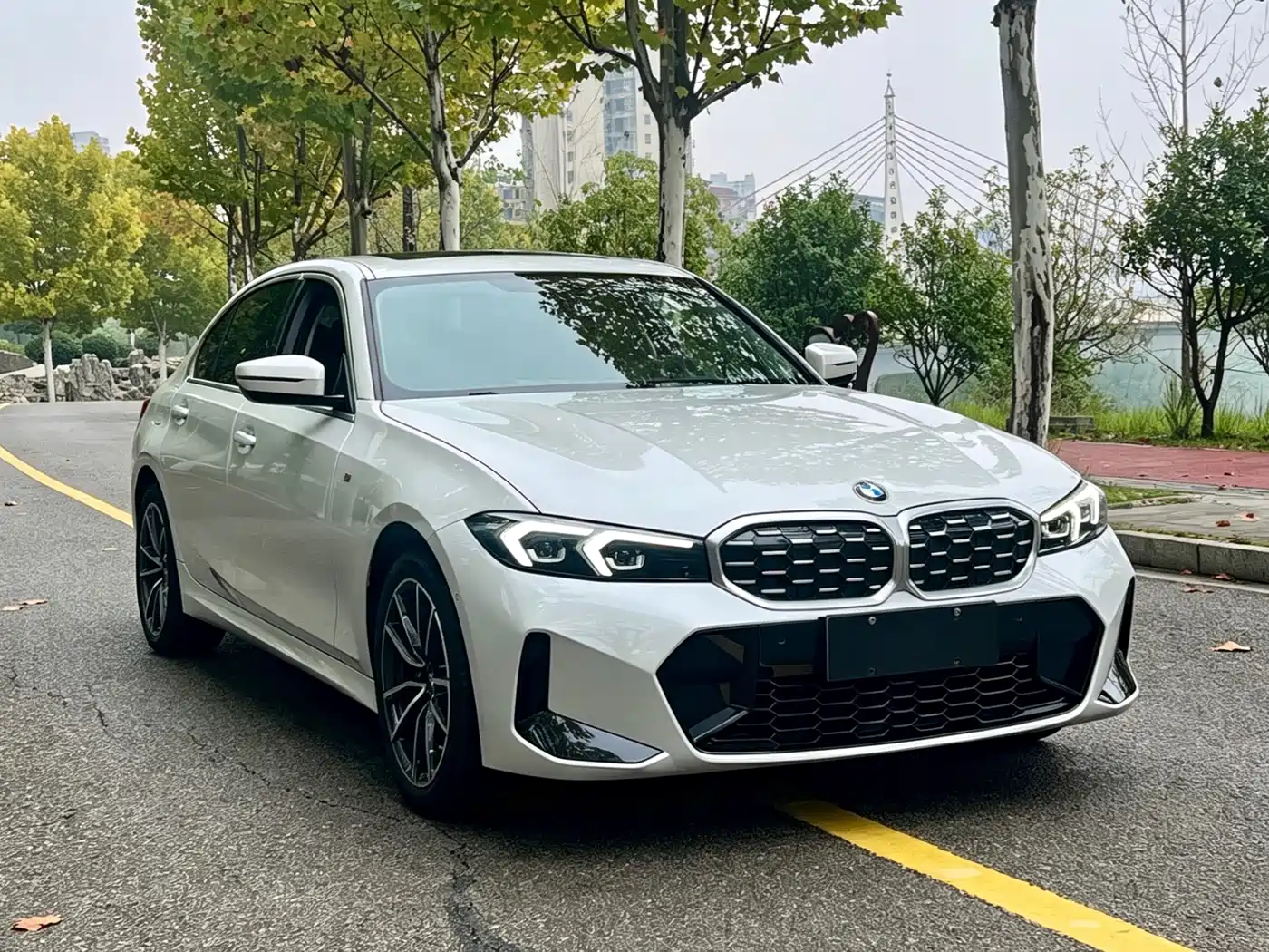 BMW 3 Series 2023 325i M Sport Package фото 4