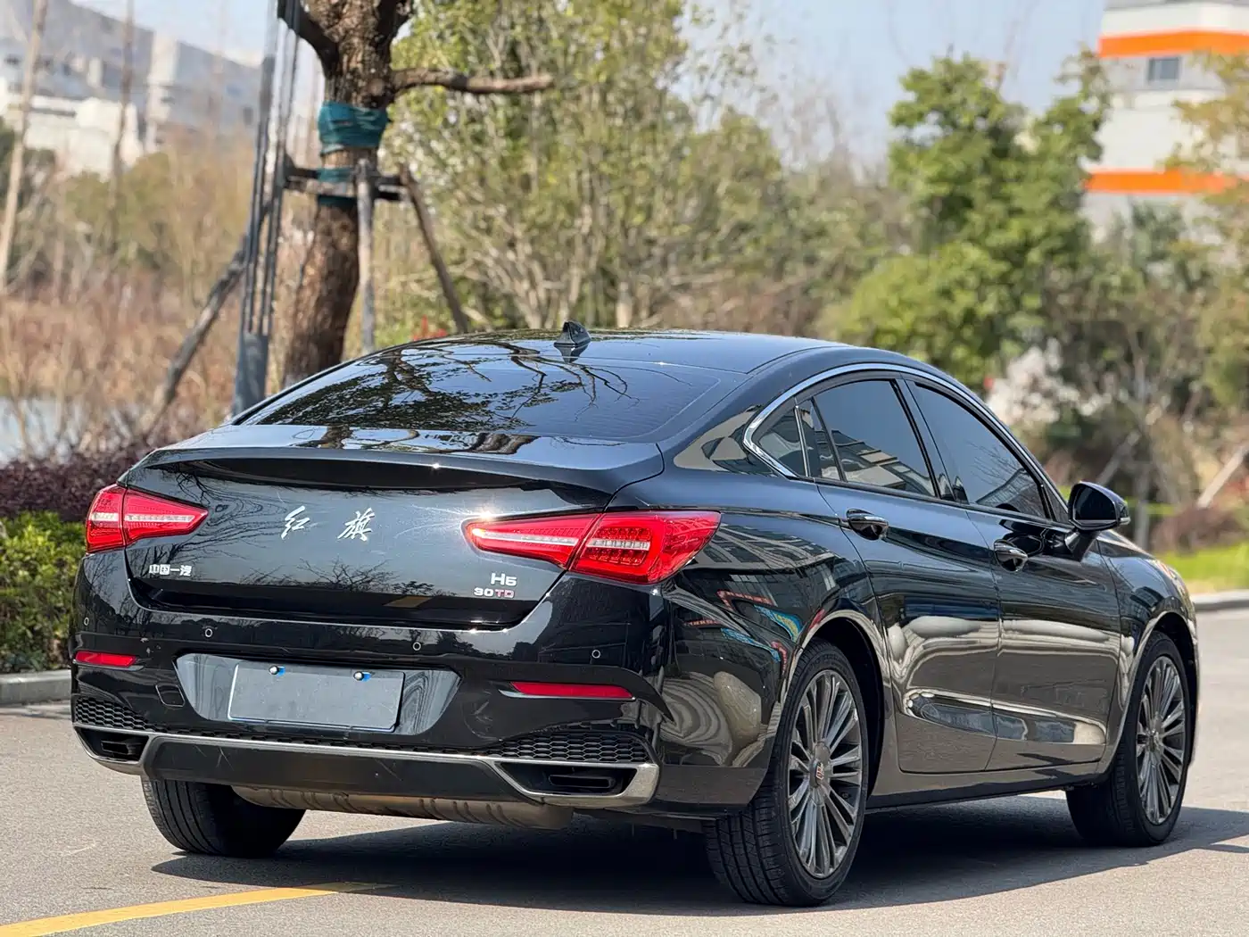 Hongqi H5 2020 1.5T DCT Qi Rhythm Edition фото 9
