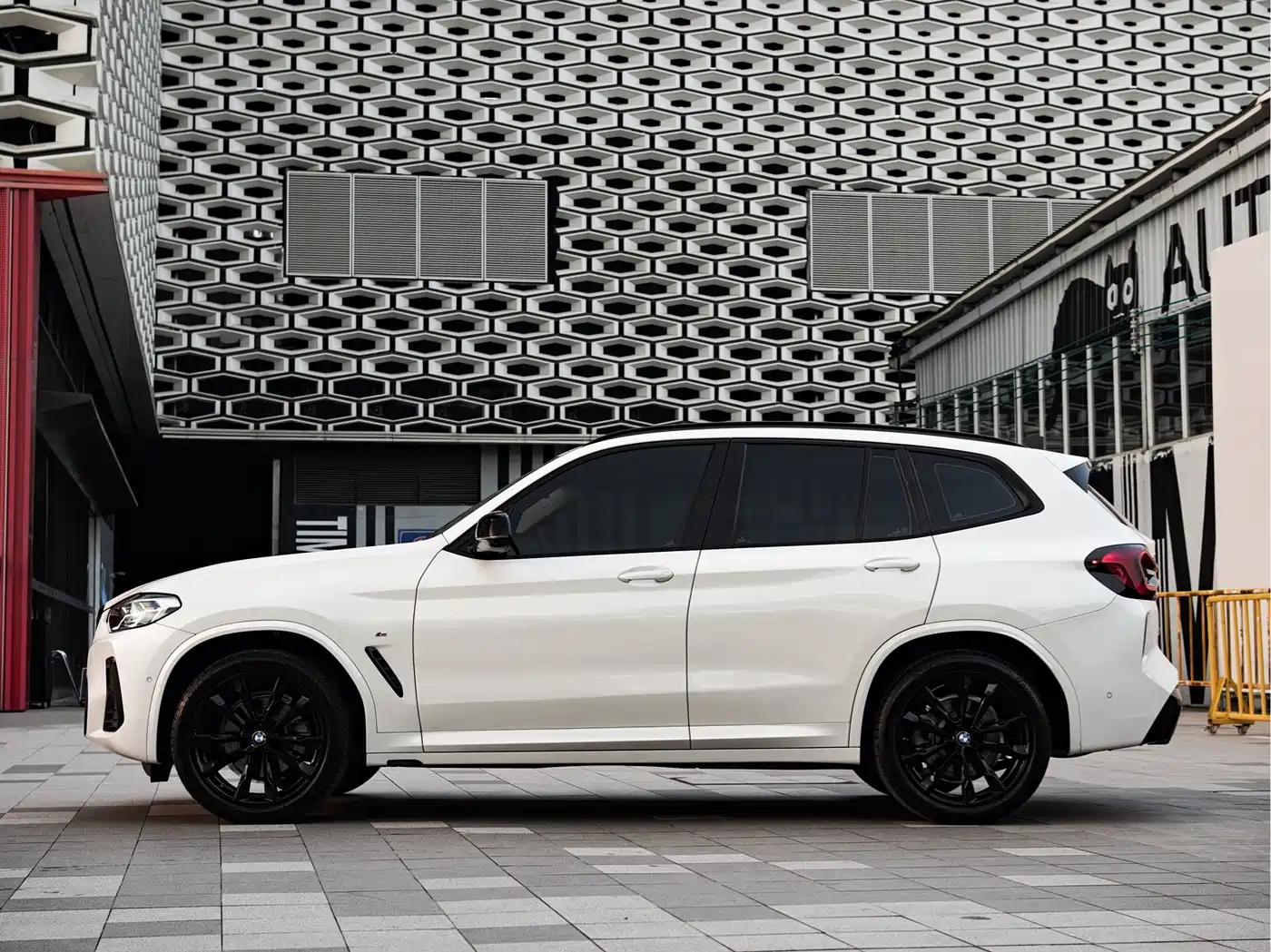 BMW X3 2022 Facelift xDrive30i Leading M Shadow Edition фото 5
