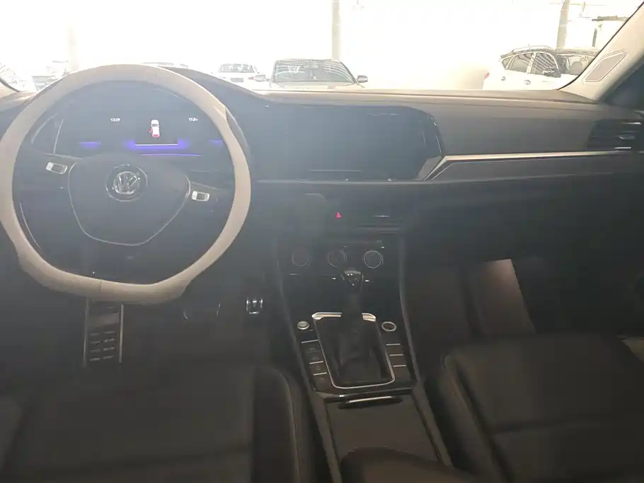 Volkswagen Sagitar 2021 280TSI DSG 30th Anniversary Edition фото 12