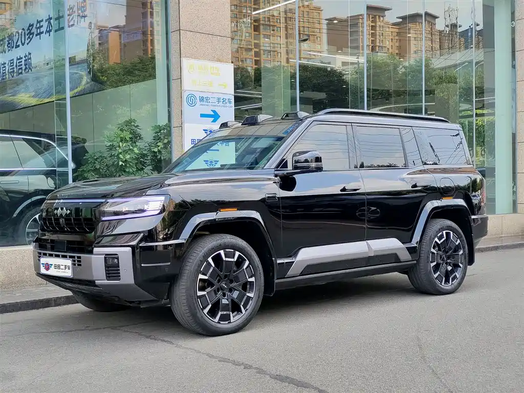 Fang Cheng Bao Leopard 8 2025 Zhiyong Flagship 7-Seater