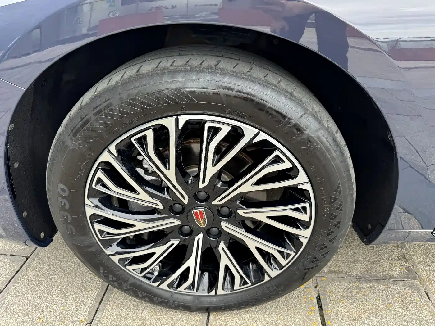 Hongqi H5 2024 2.0T Automatic Smart Connect Flag Leader Edition фото 35