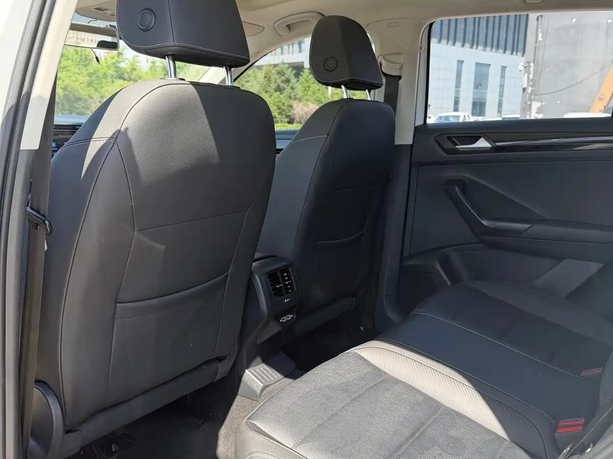 Volkswagen T-ROC 2022 280TSI DSG 2WD Comfort PLUS фото 12