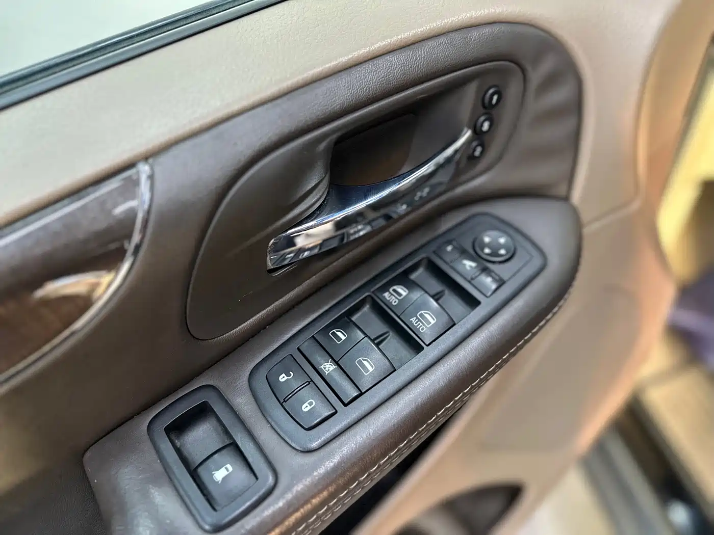 Chrysler Grand Voyager (Import) 2014 2013 3.6L Luxury Edition