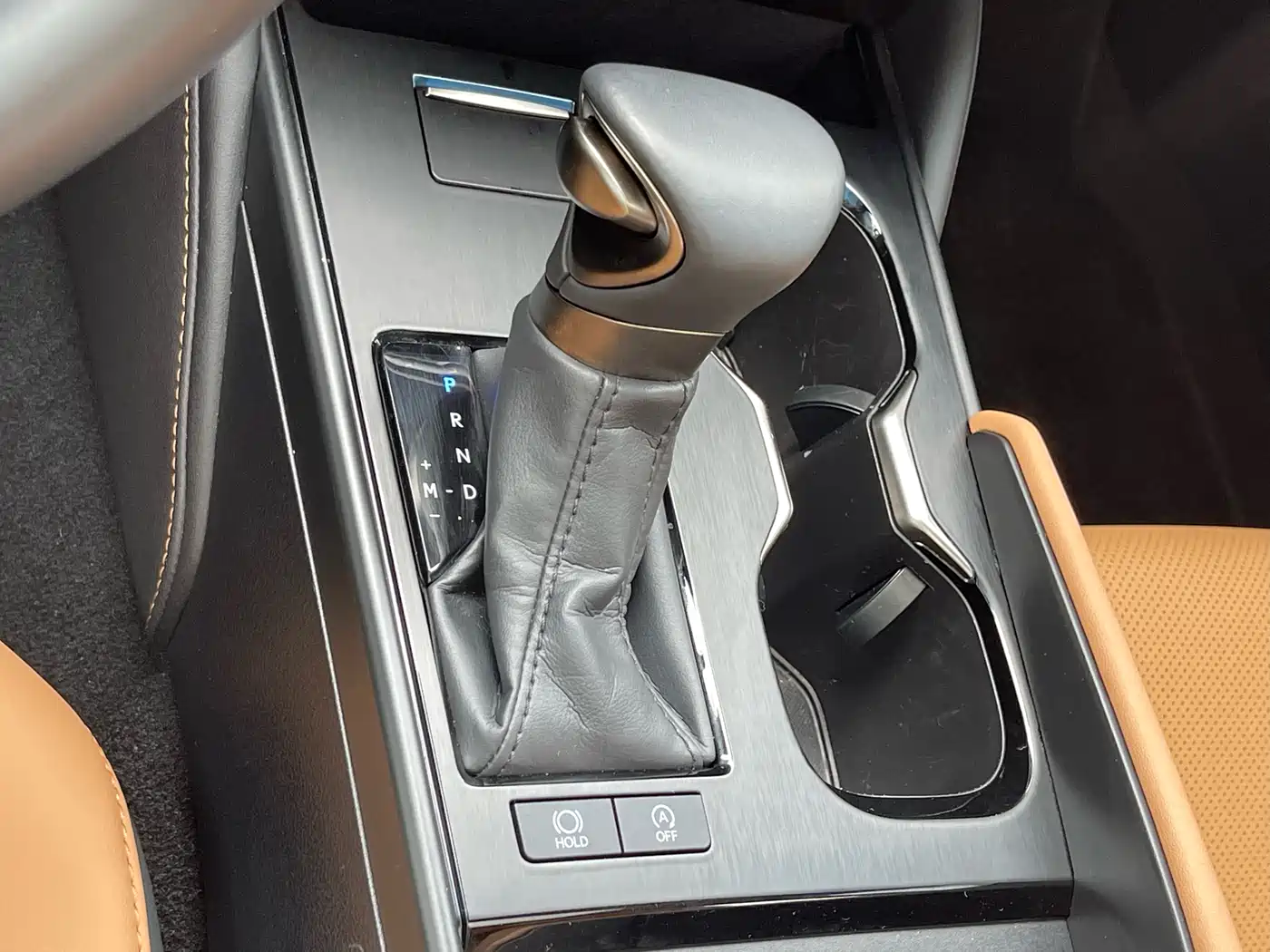Lexus ES 2023 200 Excellence Edition фото 19