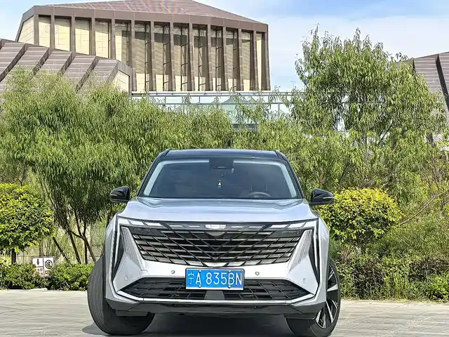 Geely Boyue L 2023 1.5TD DCT Premium — фото 2