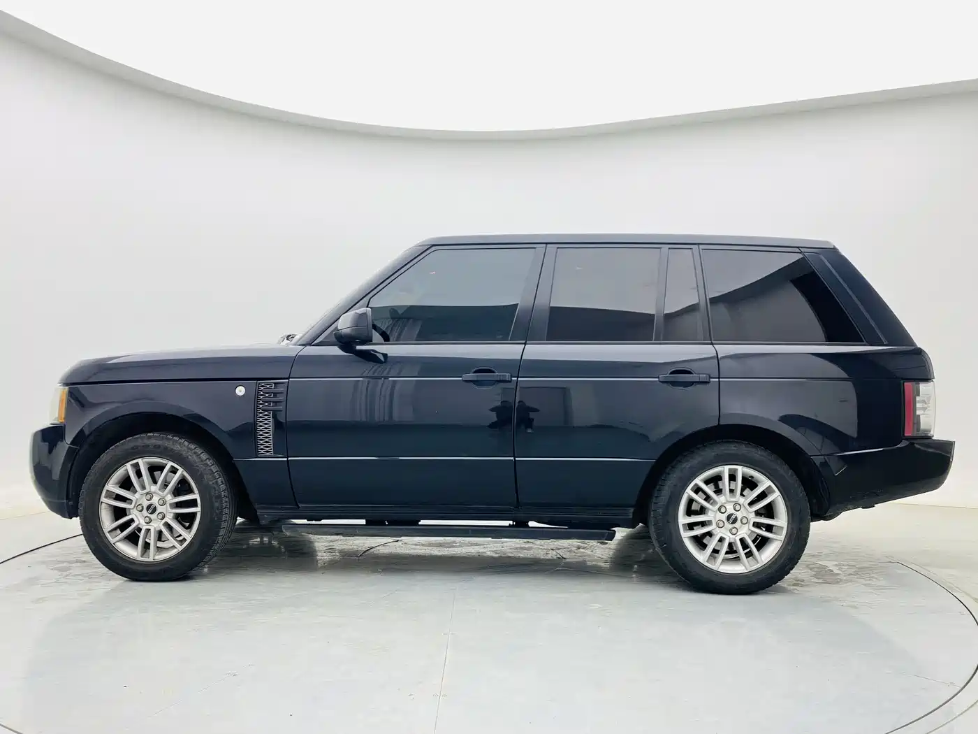 Land Rover Range Rover 2012 5.0 NA V8 фото 4