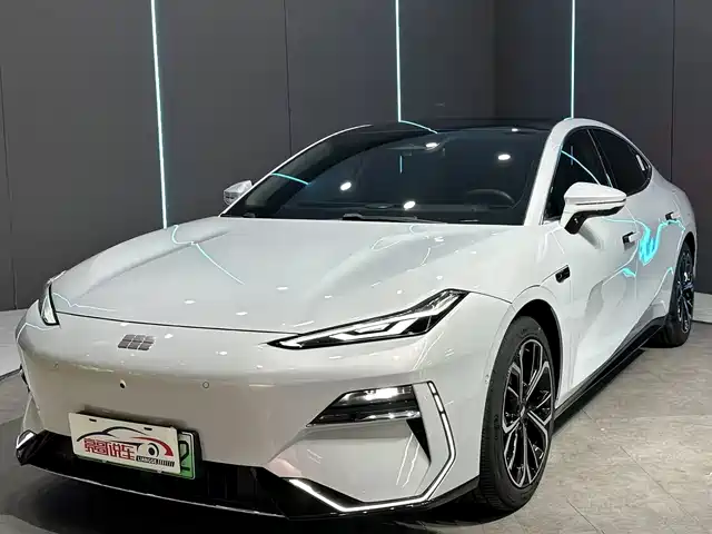 GEELY GALAXY GALAXY E8