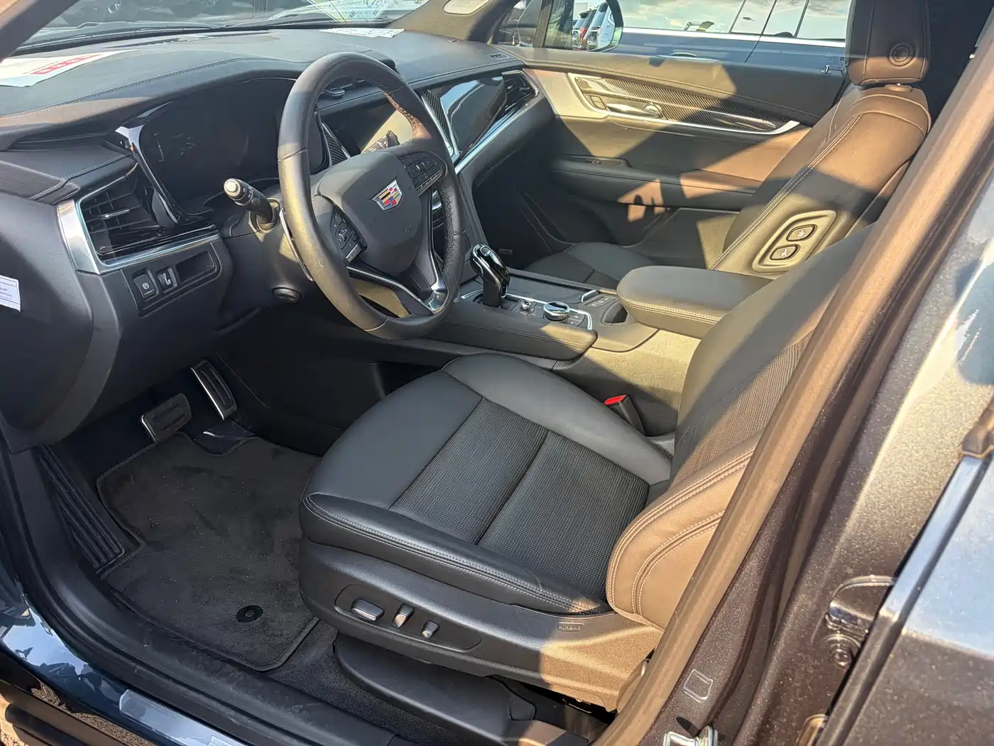 Cadillac XT6 2025 2025 2.0T 6-Seater AWD Executive Black Label Edition