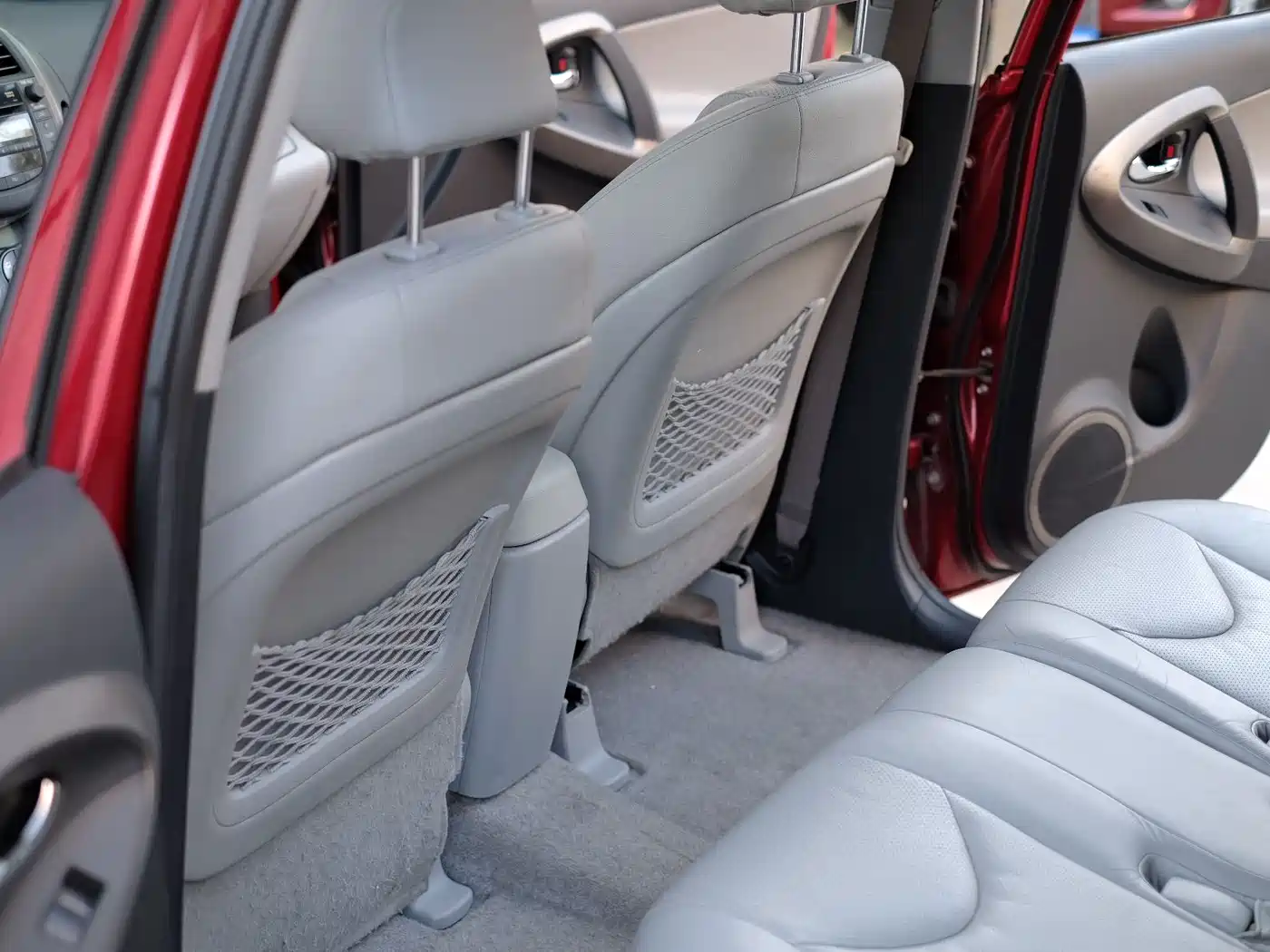 Toyota RAV4 Rongfang 2009 2.4L Automatic Luxury Edition фото 39