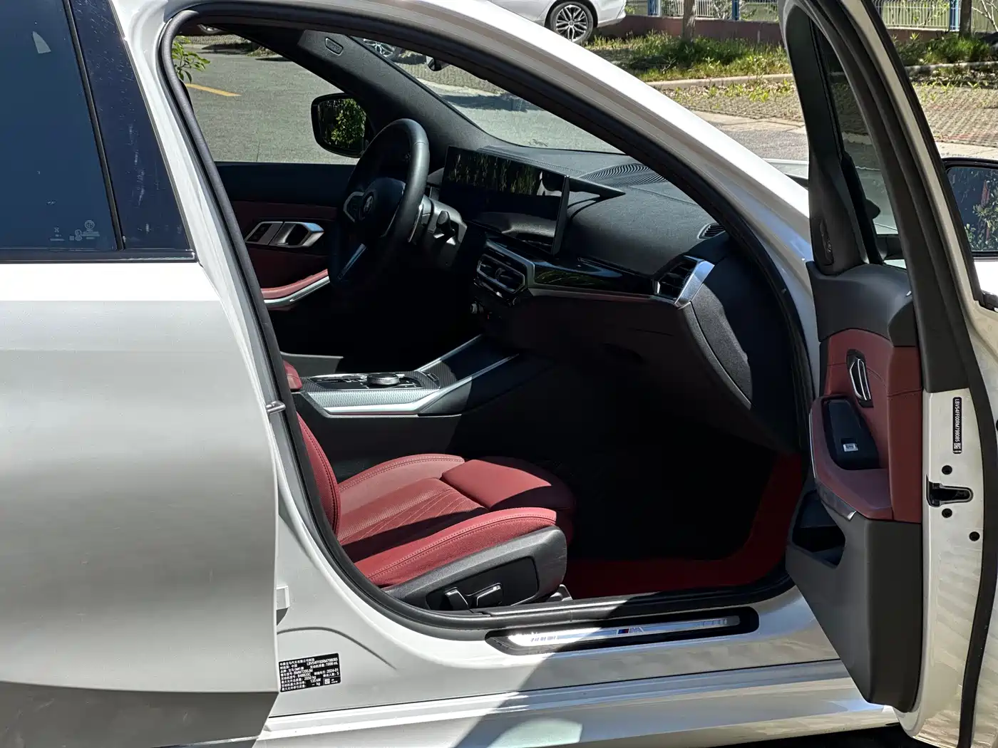 BMW 3 Series 2024 325i M Sport Shadowline Package фото 10