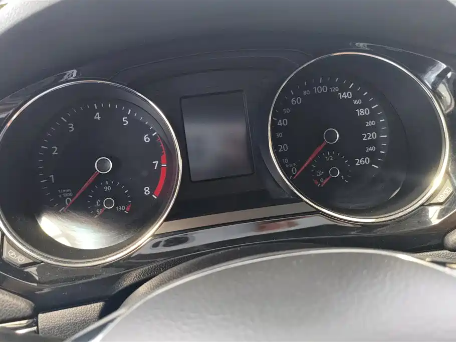 Volkswagen Sagitar 2018 280TSI DSG Luxury фото 14