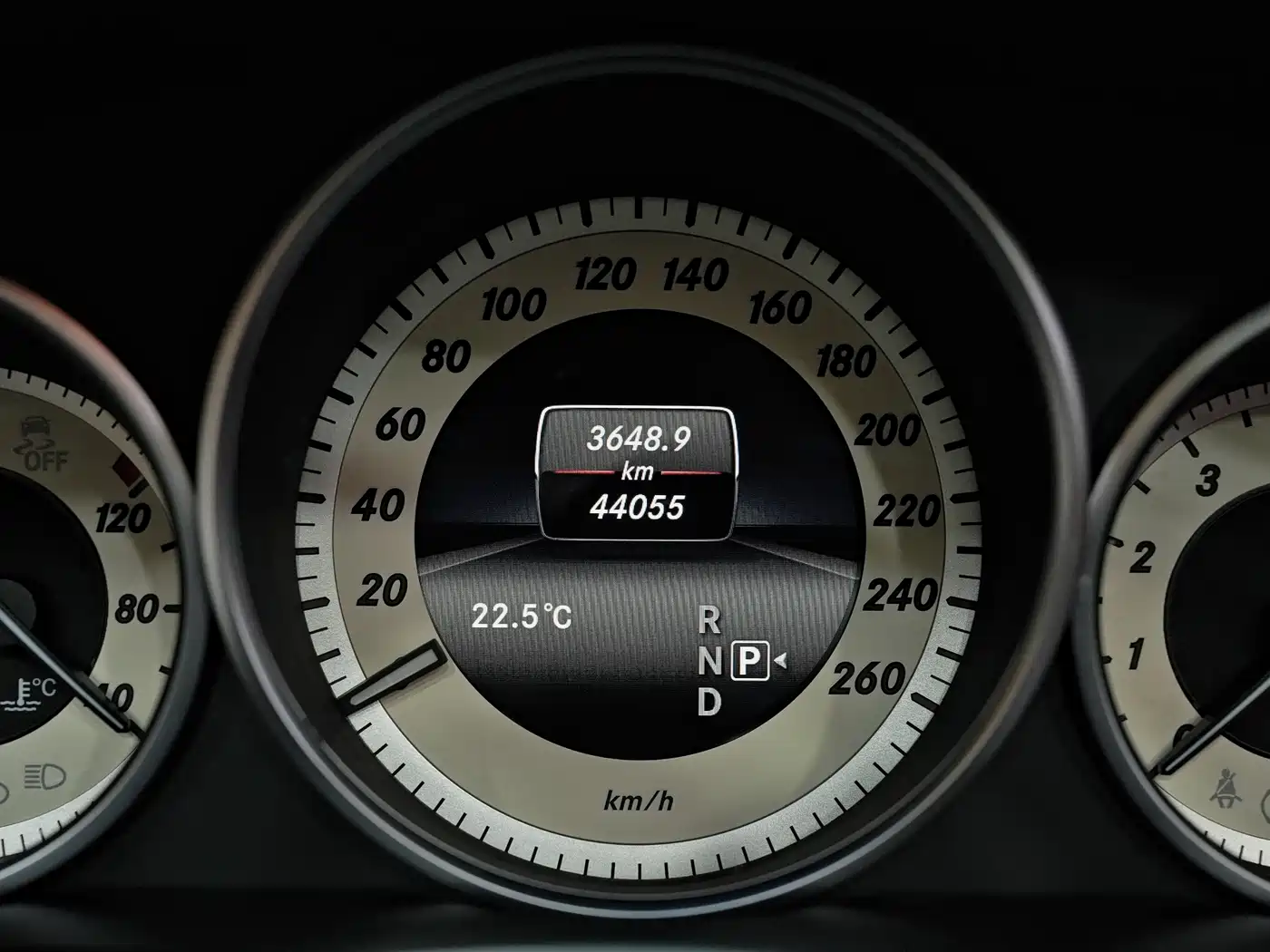 Mercedes-Benz E-Class (Import) 2014 E 260 Convertible Coupe фото 13