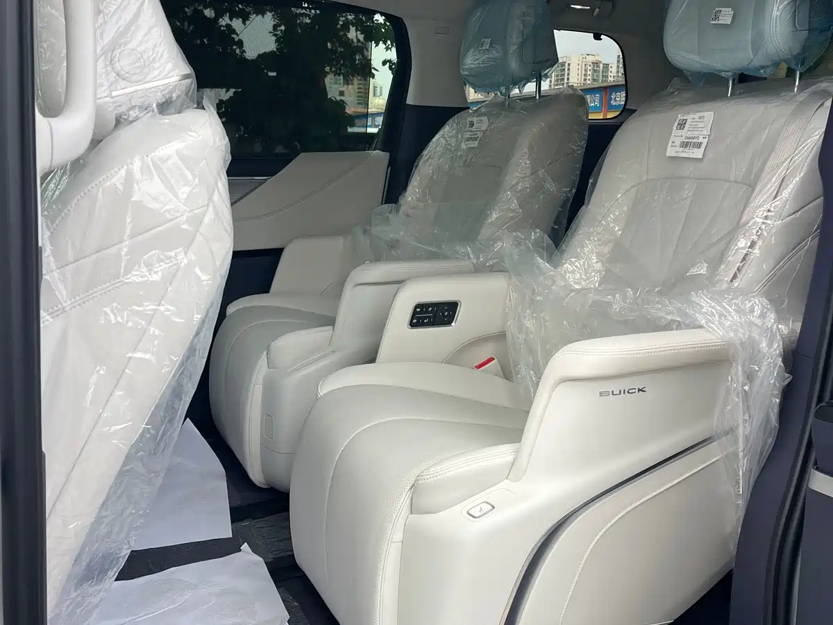 Buick GL8 2026 Luzun Luxury Edition фото 12