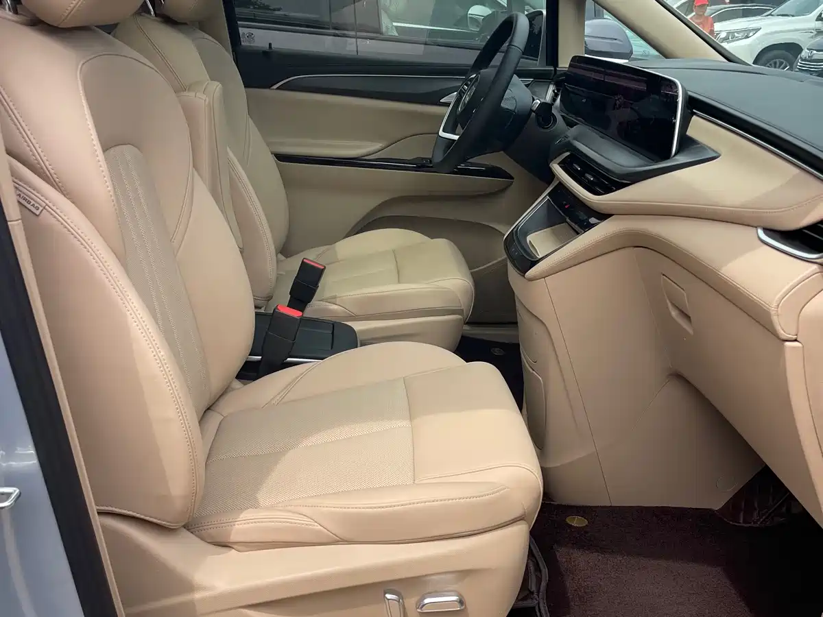Buick GL8 New Energy 2025 Land Honor Premium Edition 7-Seater фото 13