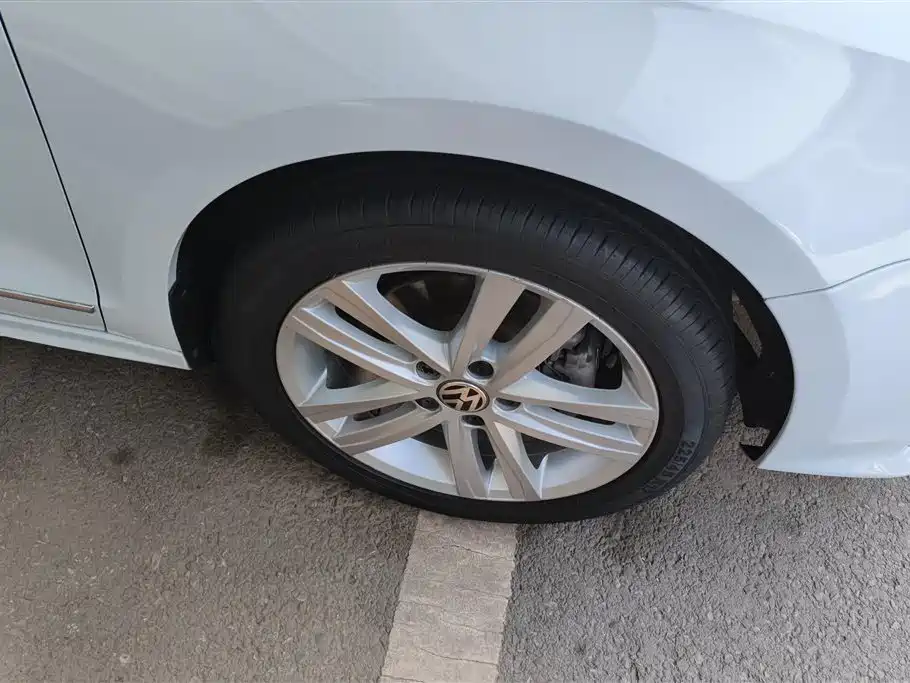 Volkswagen Sagitar 2018 280TSI DSG Luxury фото 6