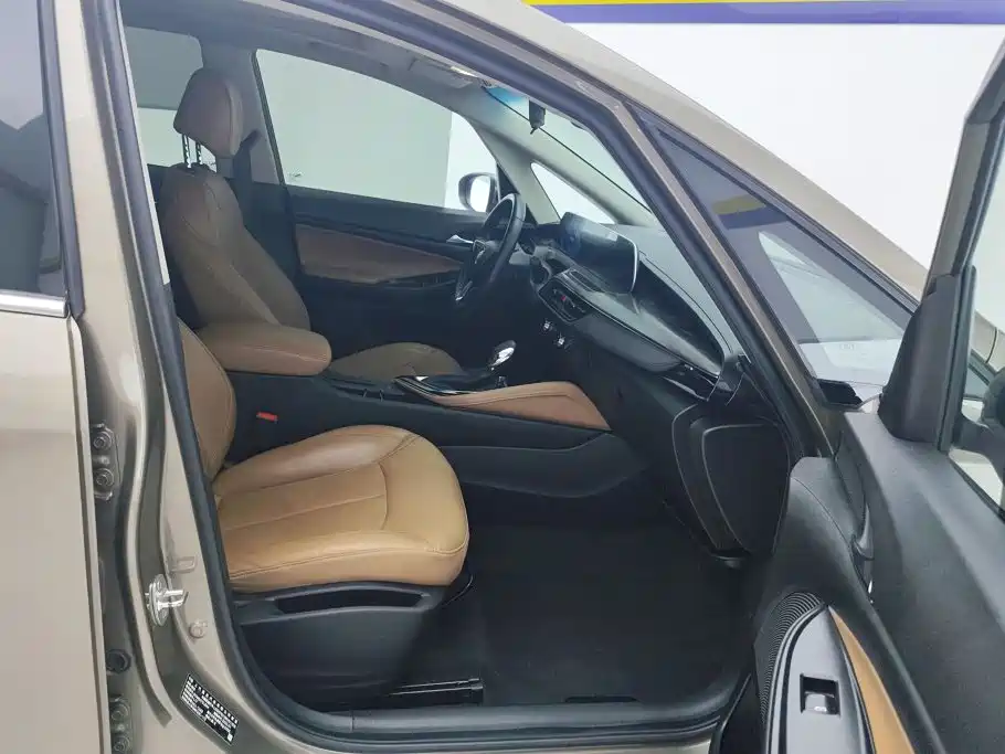 صورة 8 - Buick GL6