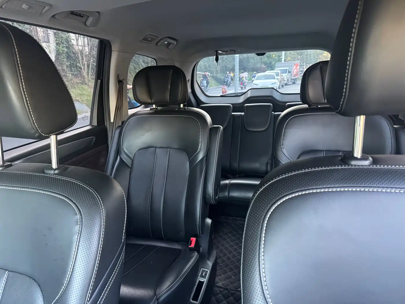 GAC Trumpchi Trumpchi M6 2021 270T DCT Luxury Edition (7-Seater) фото 7