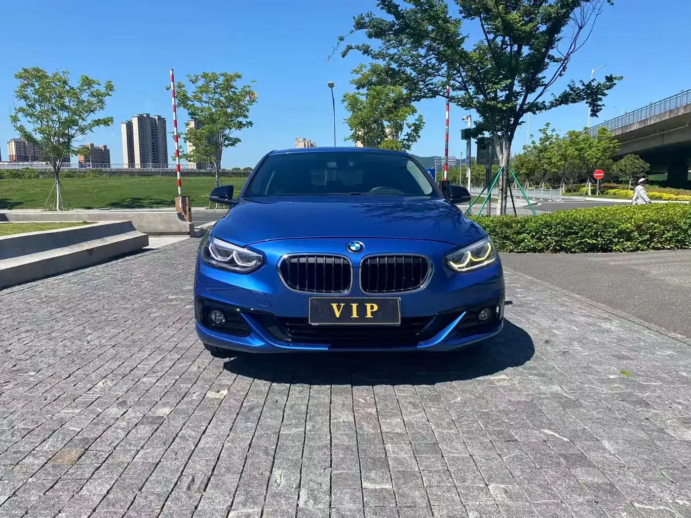 BMW 1 Series 2018 118i Sport Edition фото 3