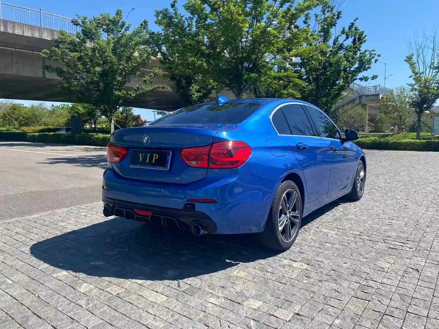 BMW 1 Series 2018 118i Sport Edition фото 7