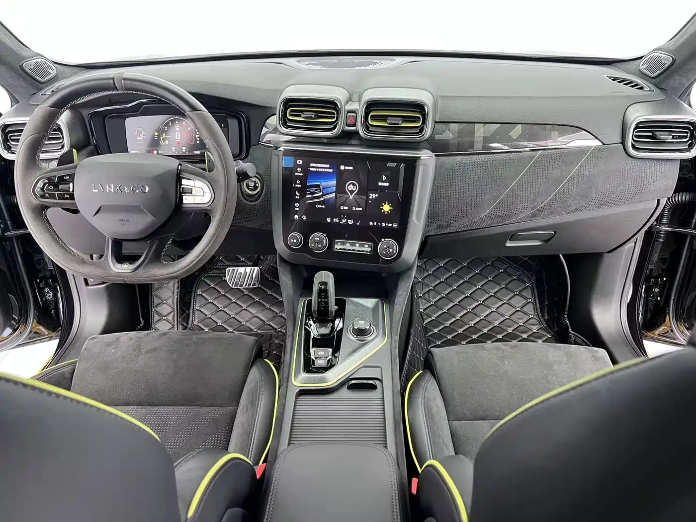 Lynk & Co 03 2022 03+ 2.0TD Auto Performance Package фото 9