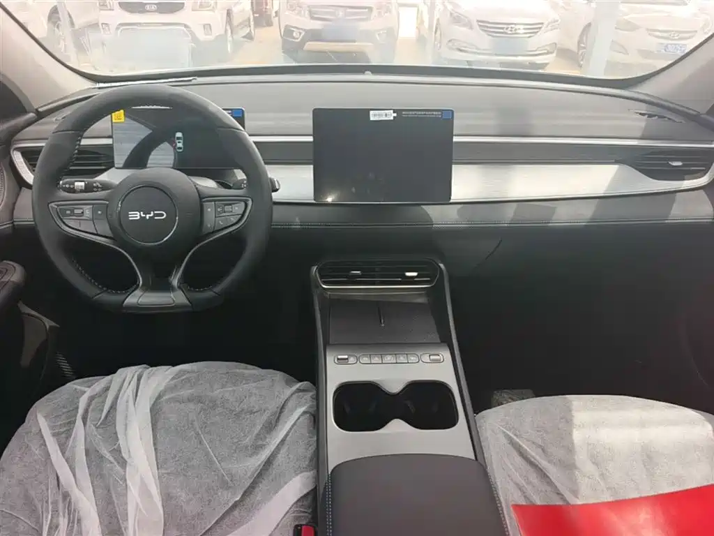 BYD Hai Bao 05 DM-i 2026 DM-i 128KM Luxury фото 10