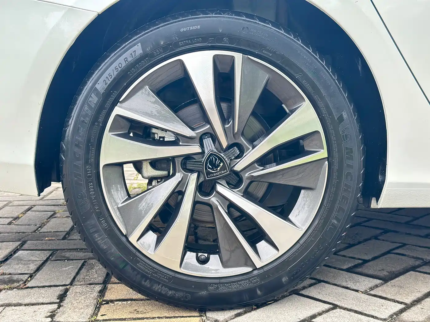 Peugeot 408 2022 1.6T Dream Chaser Edition фото 11