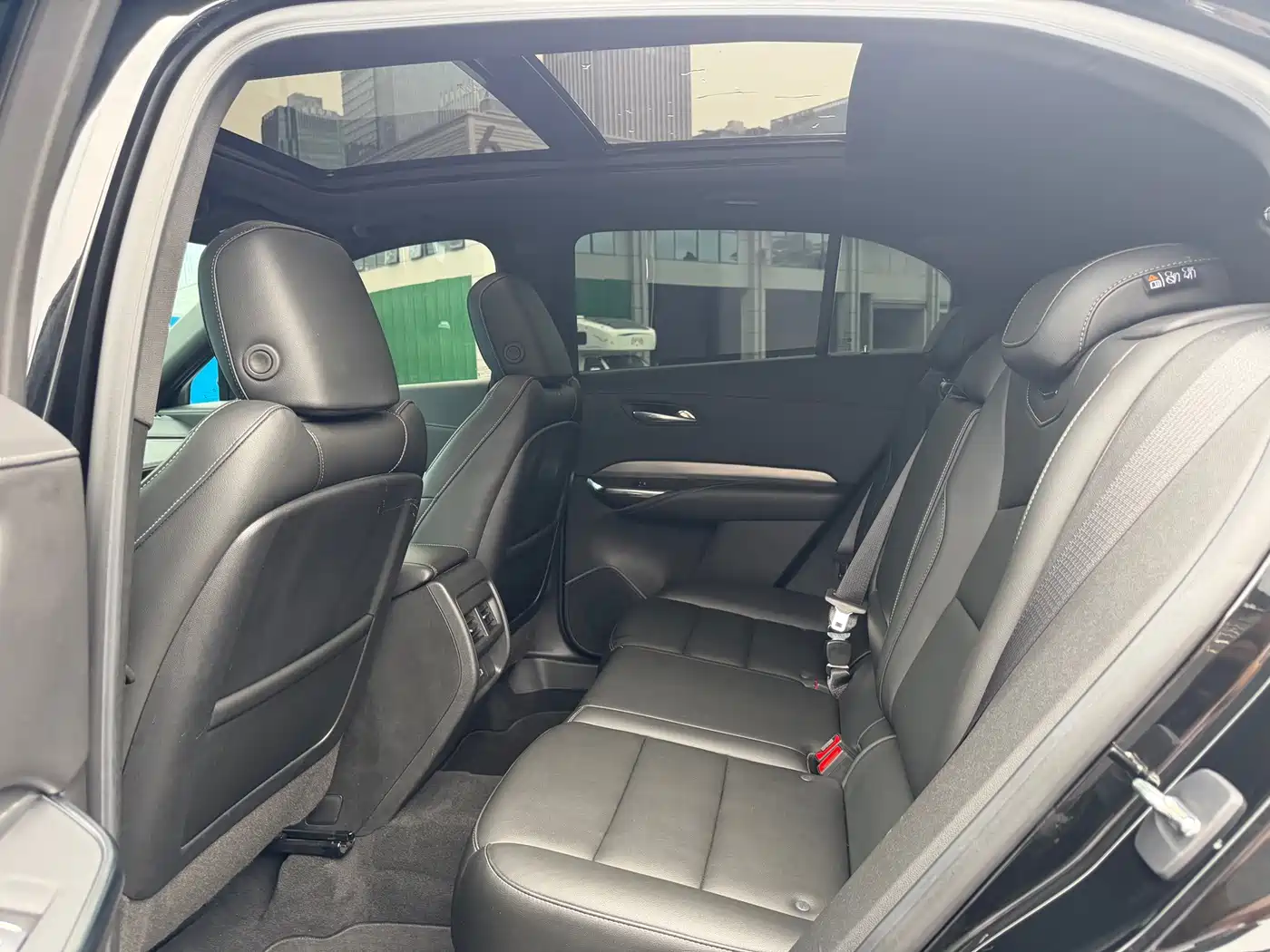 Cadillac XT4 2023 2024 28T 2WD Luxury