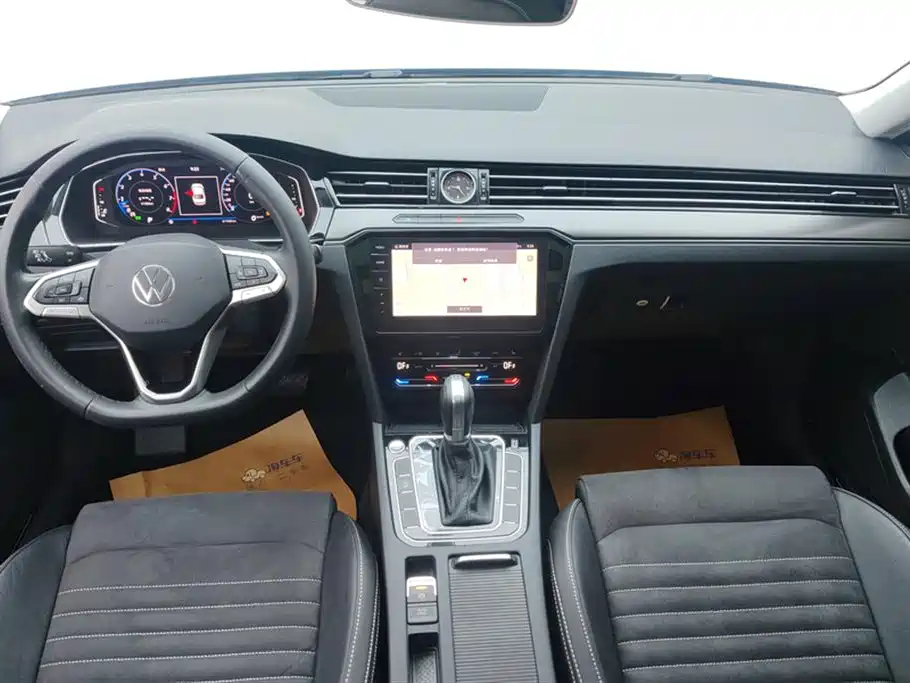 Volkswagen Magotan 2020 330TSI DSG Luxury фото 12