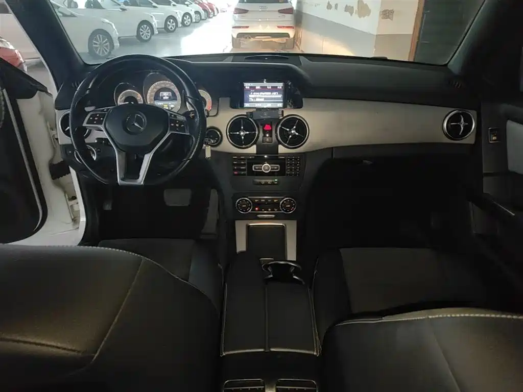 Mercedes-Benz GLK-Class 2015 GLK 260 4MATIC Dynamic Ultimate Edition фото 10