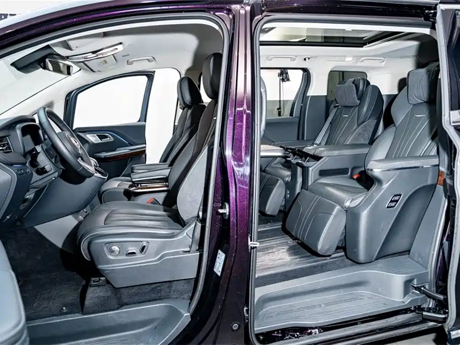 Hongqi HQ9 2024 Model 2.0T Luxury Edition фото 19