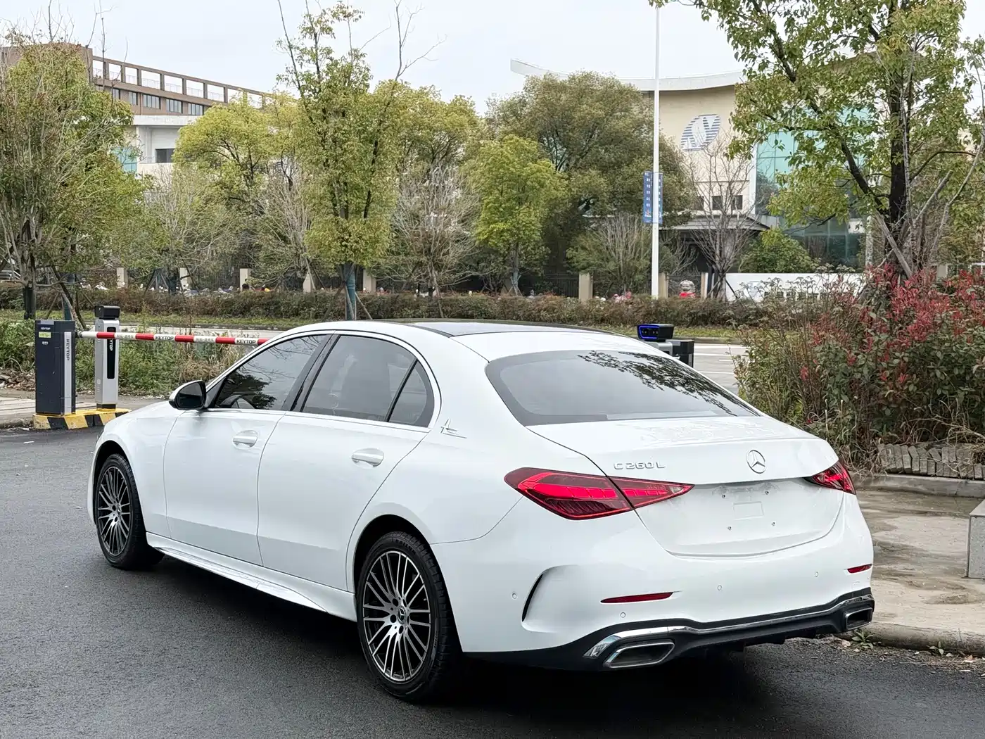 Mercedes-Benz C-Class 2023 C 260 L Night Edition Sport фото 4