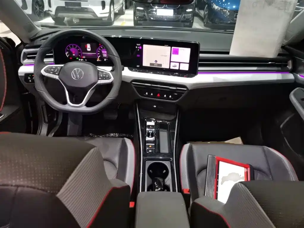 VOLKSWAGEN LINGDU