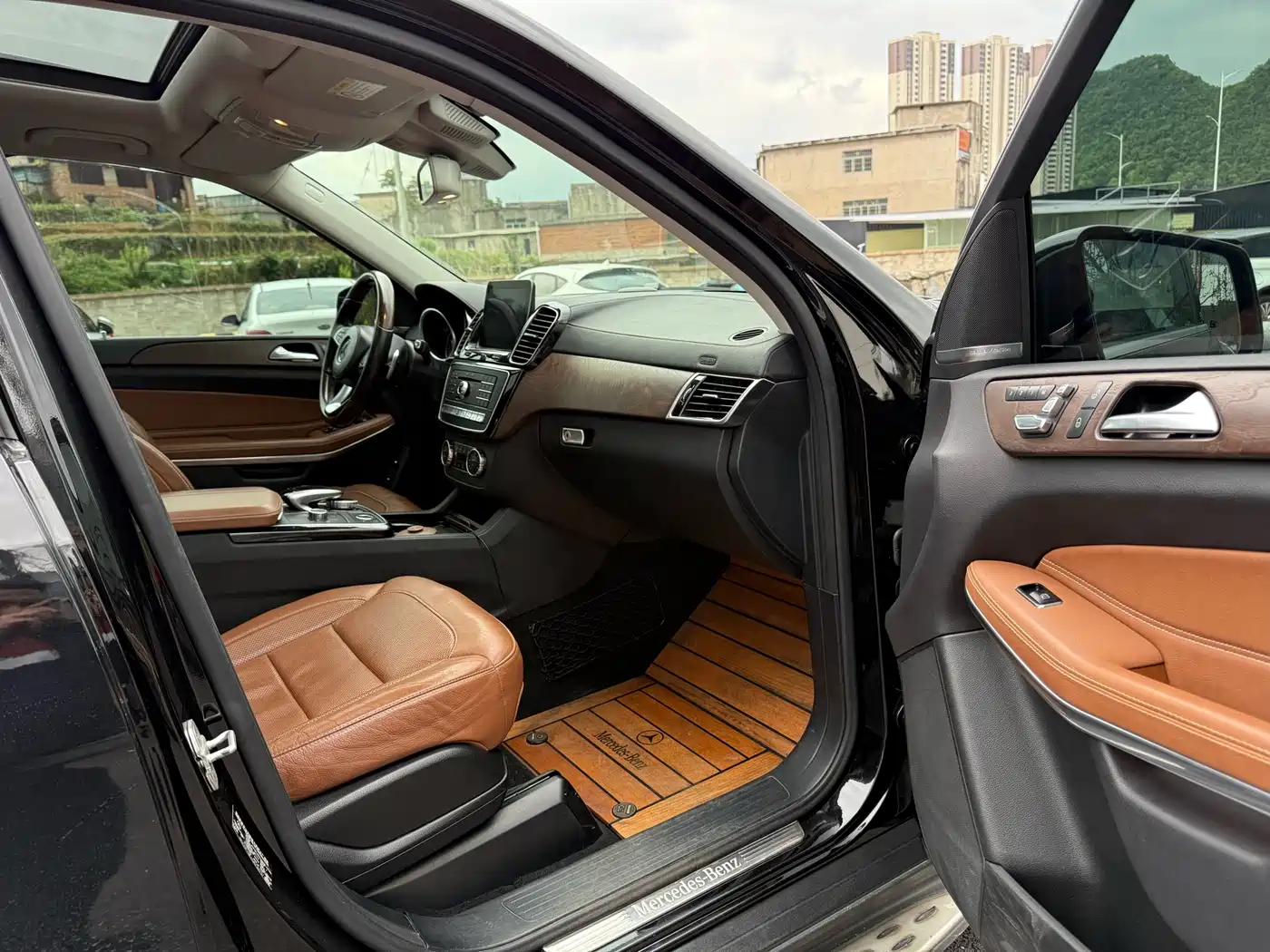 Mercedes-Benz GLS 2016 GLS 500 4MATIC фото 4
