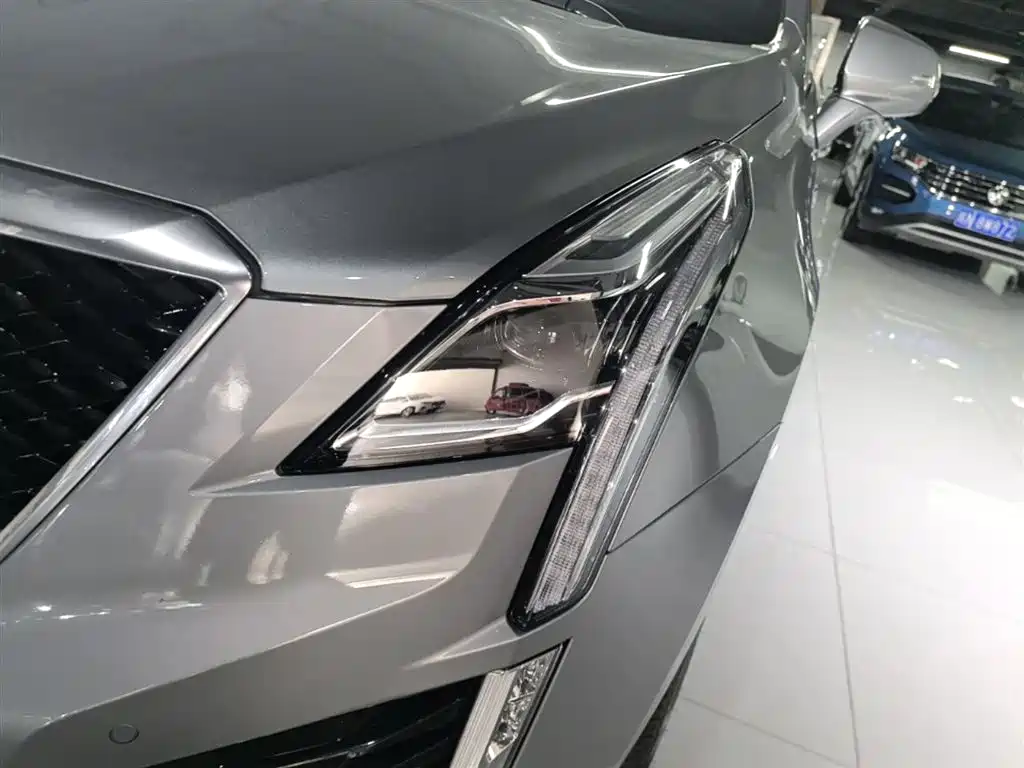 Cadillac XT5 2022 2.0T AWD Luxury (Hummingbird Edition) фото 24