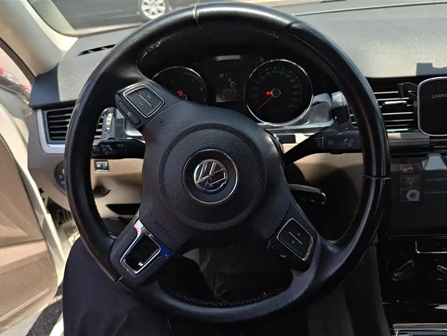 Volkswagen Bora 2015 Quality Edition 1.6L Manual Fashion фото 15